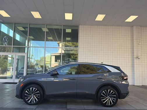Pure Gray w/ Black Roof 2023 Volkswagen ID.4 Pro S Plus