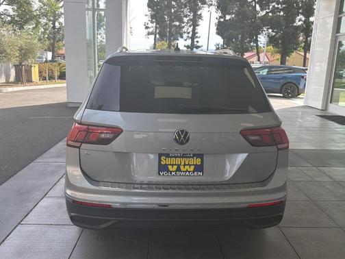 Pyrite Silver Metallic 2023 Volkswagen Tiguan 2.0T SE