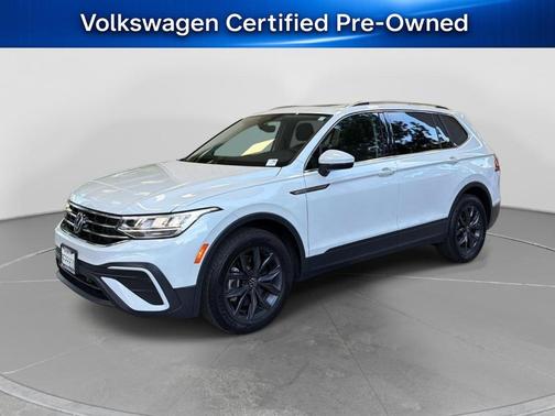 Opal White Pearl Effect 2023 Volkswagen Tiguan 2.0T SE