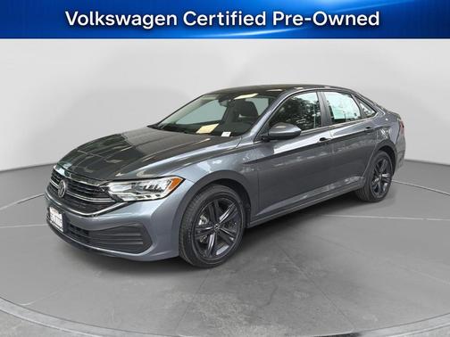 Platinum Gray Metallic 2023 Volkswagen Jetta 1.5T SE