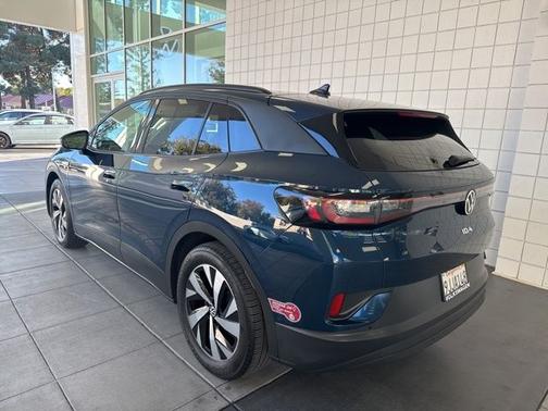 2023 Volkswagen ID.4 Pro
