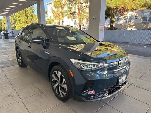 2023 Volkswagen ID.4 Pro
