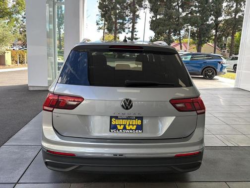 Pyrite Silver Metallic 2023 Volkswagen Tiguan 2.0T SE