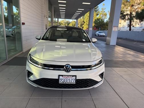 2025 Volkswagen Jetta 1.5T SE