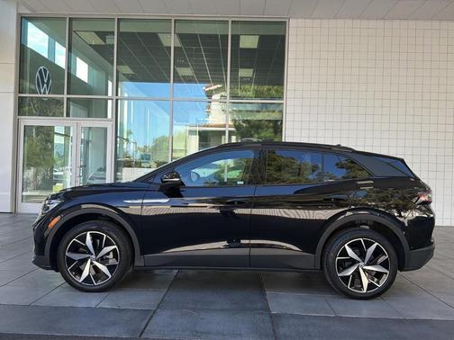 Deep Black Pearl Effect 2023 Volkswagen ID.4 Pro S