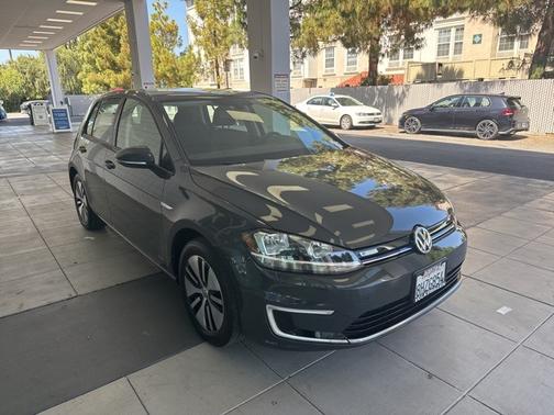2019 Volkswagen e-Golf SE