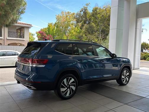 Mountain  Lake Blue 2025 Volkswagen Atlas 2.0T SE