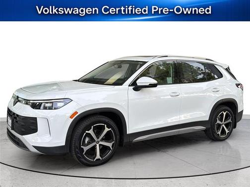 Pure White 2026 Volkswagen Tiguan 2.0T SE