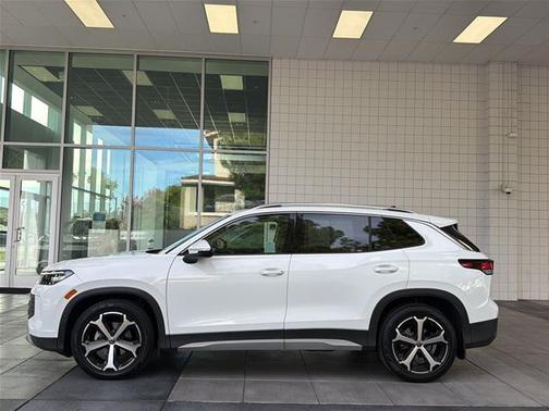 Pure White 2026 Volkswagen Tiguan 2.0T SE