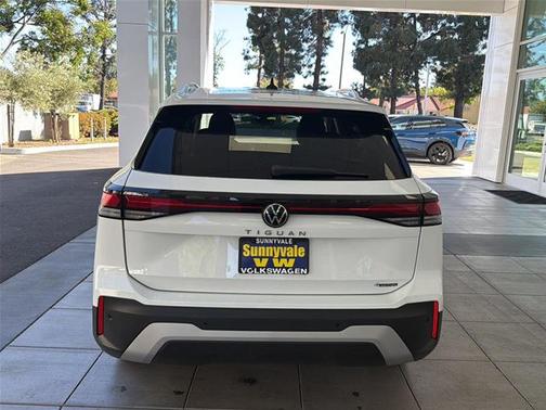 Pure White 2025 Volkswagen Tiguan 2.0T S