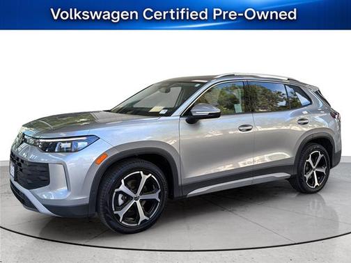 Pyrite Silver Metallic 2026 Volkswagen Tiguan 2.0T SE