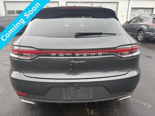 2021 Porsche Macan Base