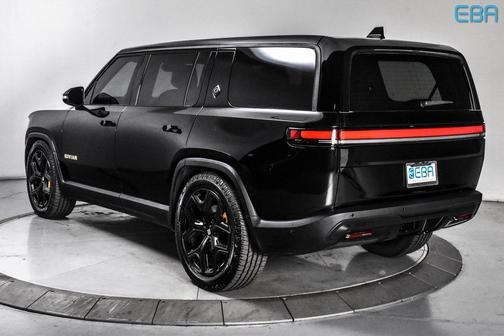 2023 Rivian R1S Adventure