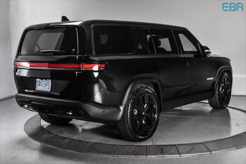 2023 Rivian R1S Adventure
