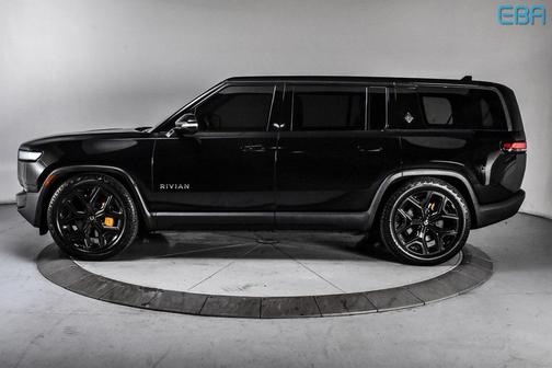 2023 Rivian R1S Adventure