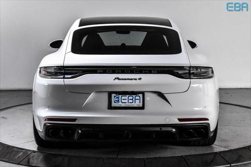 2022 Porsche Panamera 4 Platinum Edition