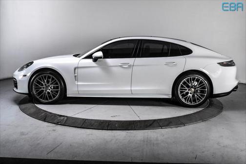 2022 Porsche Panamera 4 Platinum Edition