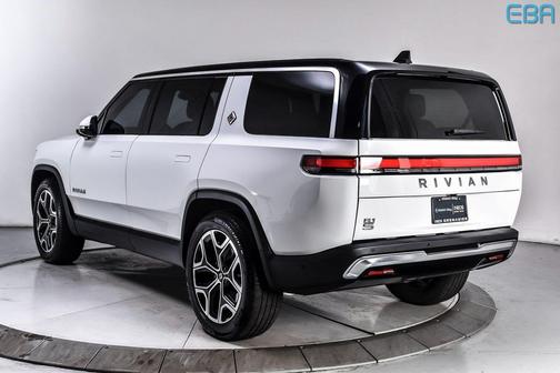2025 Rivian R1S Adventure Dual Motor Standard Pack