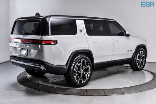 2025 Rivian R1S Adventure Dual Motor Standard Pack