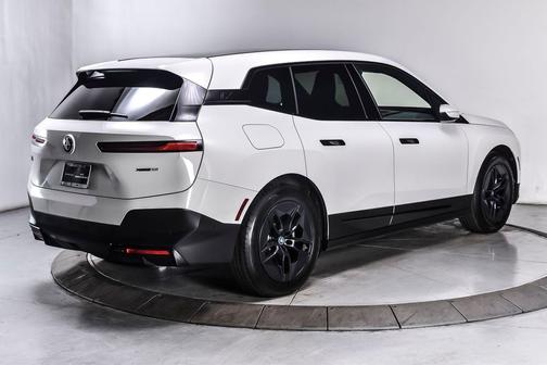 Alpine White 2023 BMW iX xDrive50