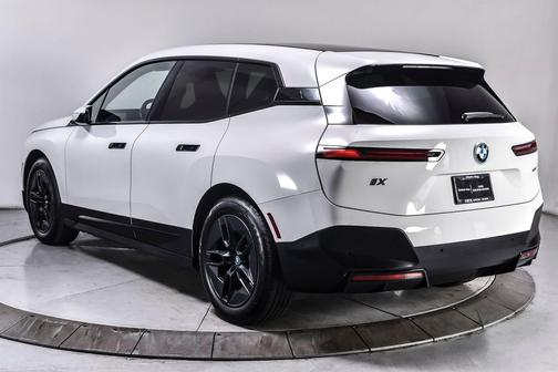 Alpine White 2023 BMW iX xDrive50