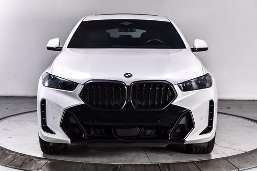 Mineral White Metallic 2025 BMW X6 xDrive40i
