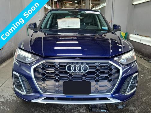 2022 Audi Q5 45 S line Premium Plus