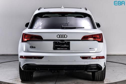Glacier White Metallic 2025 Audi Q5 55 S line Premium Plus