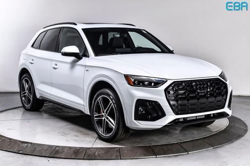 Glacier White Metallic 2025 Audi Q5 55 S line Premium Plus