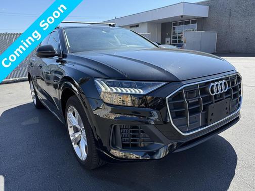 2023 Audi Q8 55 Premium