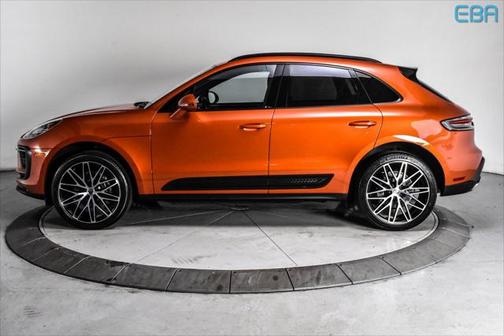 2023 Porsche Macan Base