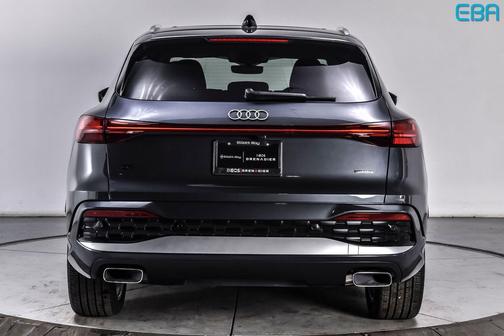 Tambora Gray Metallic 2025 Audi Q5 Prestige TFSI quattro S tronic