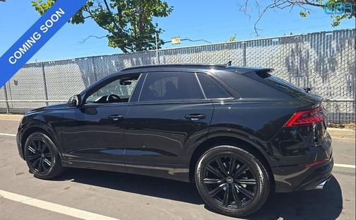 Mythos Black Metallic 2023 Audi SQ8 4.0T Prestige