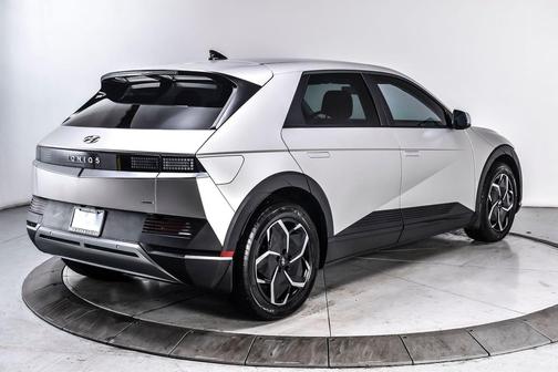 Gravity Gold (Matte Gold) 2024 Hyundai IONIQ 5 SEL