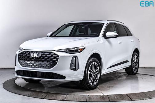 Glacier White Metallic 2025 Audi Q5 Premium TFSI quattro S tronic