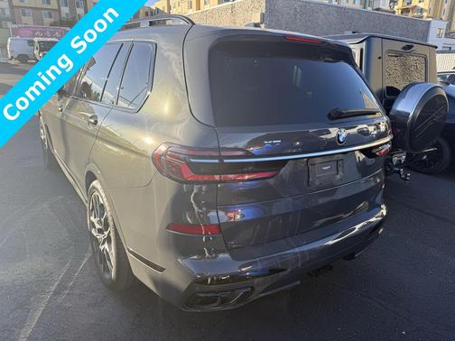 2023 BMW X7 M60i