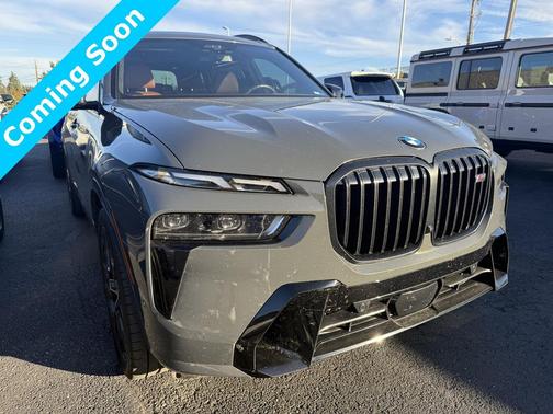 2023 BMW X7 M60i