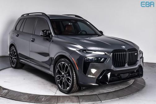 2023 BMW X7 M60i
