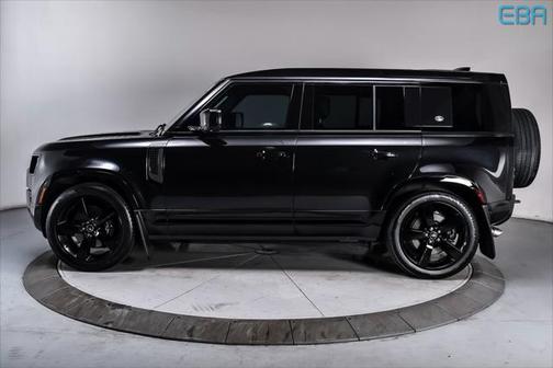 2022 Land Rover Defender 110 V8