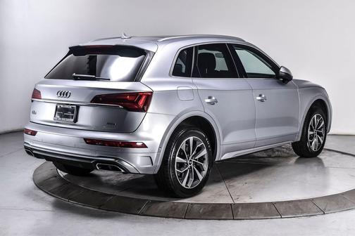 Florett Silver Metallic 2023 Audi Q5 45 S line Prestige