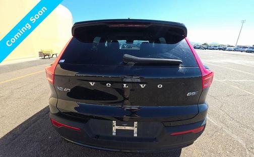 2025 Volvo XC40 B5 Plus Dark Theme