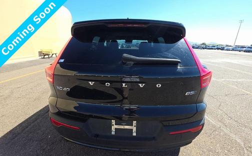2025 Volvo XC40 B5 Plus Dark Theme