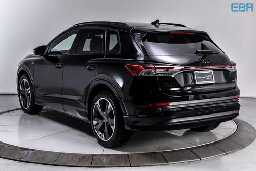 2024 Audi Q4 e-tron Premium Plus 55 quattro