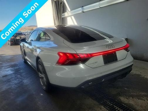 2023 Audi e-tron GT Premium Plus quattro