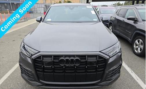 2023 Audi Q7 45 Premium Plus