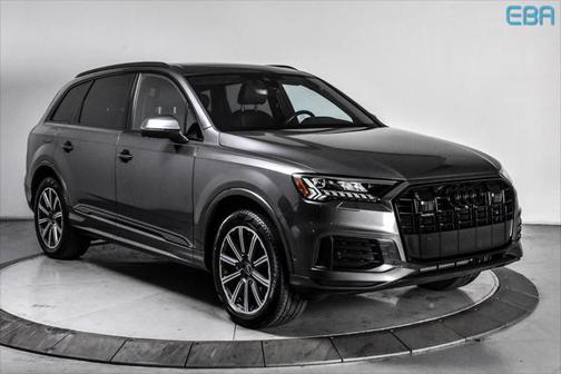 2023 Audi Q7 45 Premium Plus