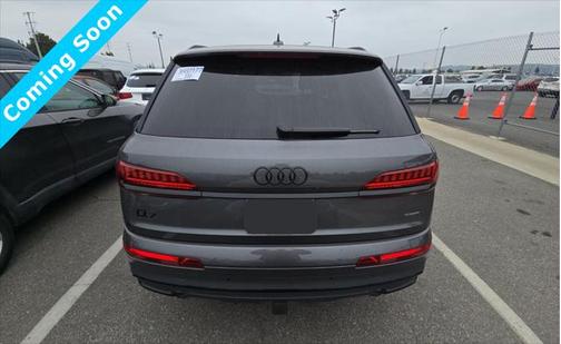 2023 Audi Q7 45 Premium Plus