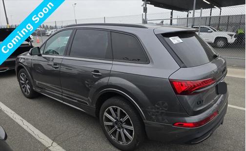 2023 Audi Q7 45 Premium Plus