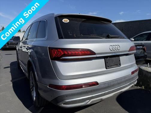 2022 Audi Q7 55 Premium Plus