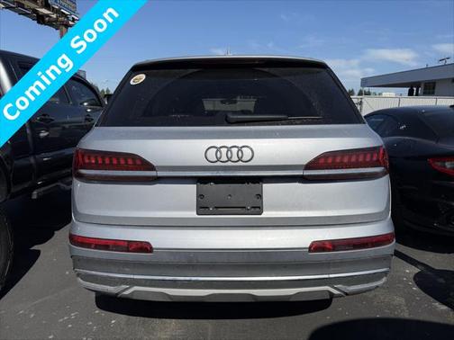 2022 Audi Q7 55 Premium Plus